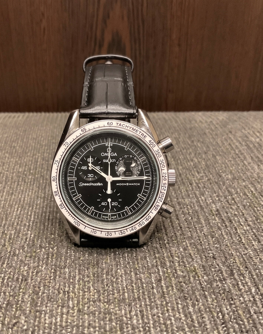Omega x Swatch Moonswatch Snoopy – Metal Case Mod