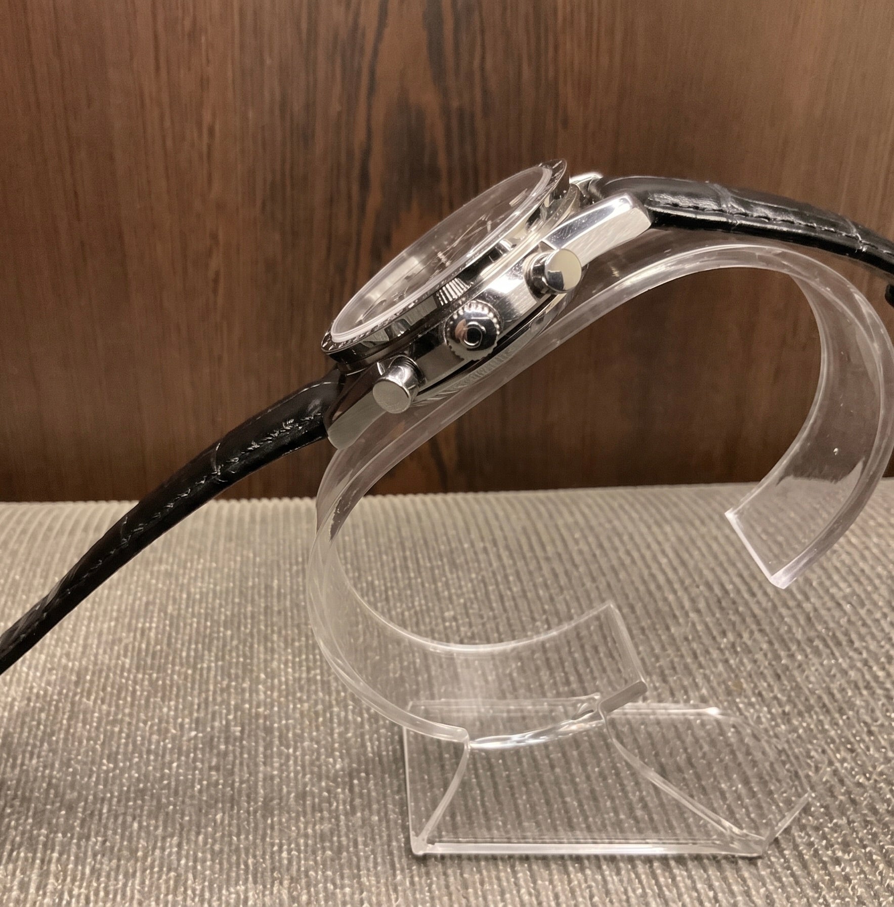 Omega x Swatch Moonswatch Snoopy – Metal Case Mod