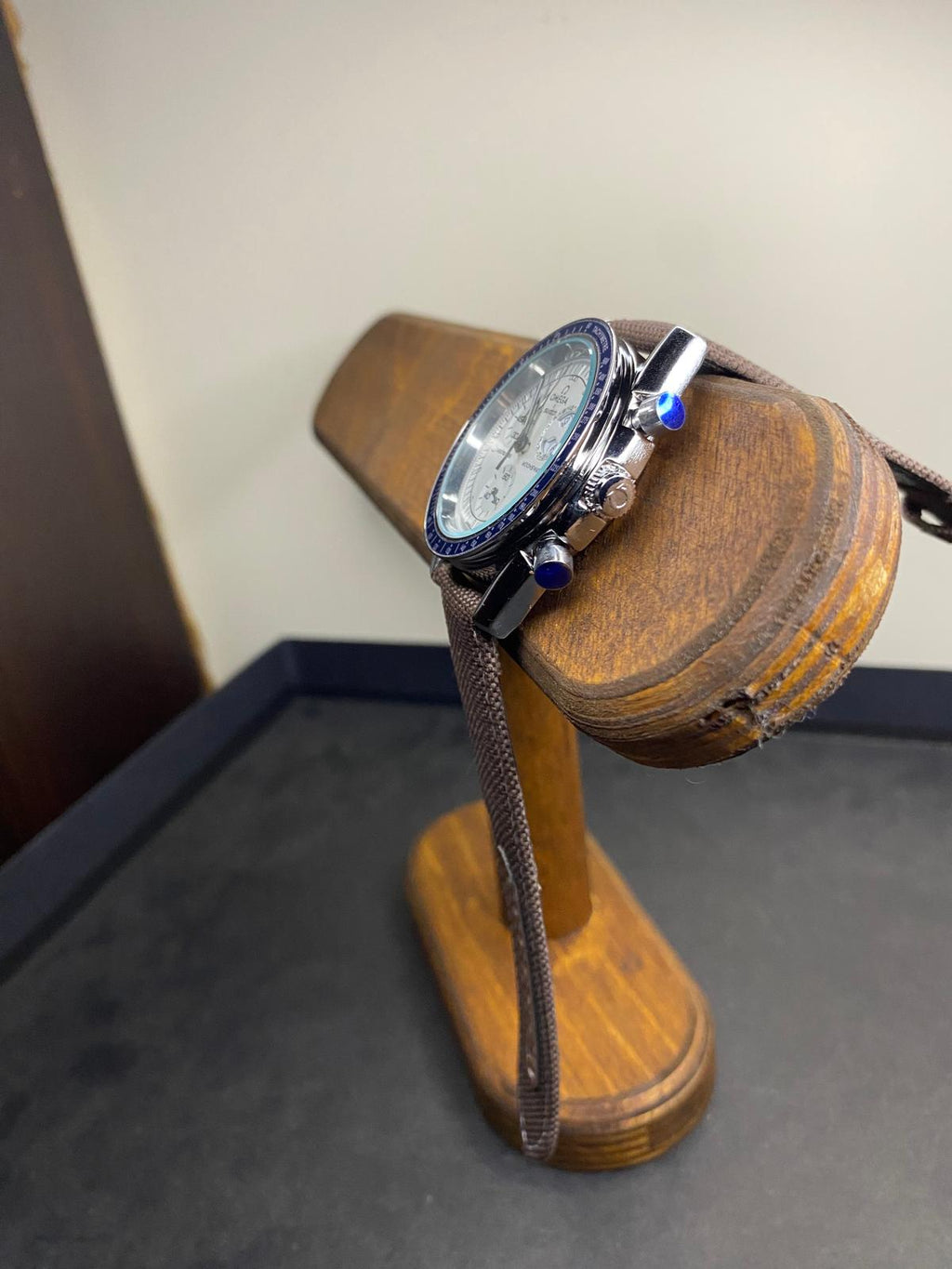 Omega x Swatch Moonswatch Snoopy – Metal Case Mod